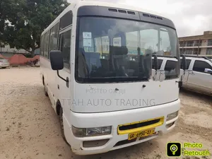 Mitsubishi Fuso Rosa 2013 White