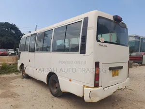 Mitsubishi Fuso Rosa 2013 White