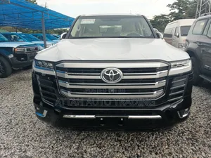 New Toyota Land Cruiser 2025 Black