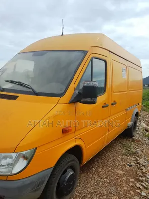 Mercedes-Benz Sprinter 2010 Orange