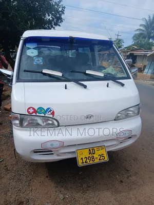 Hyundai H-100 2004 White