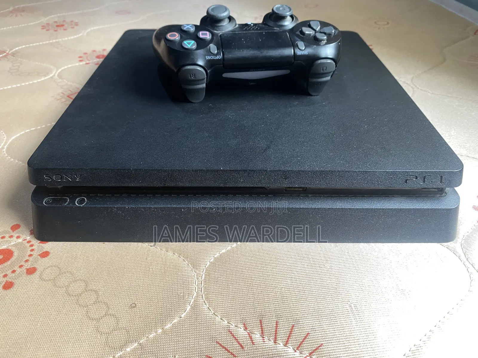 Playstation 4 Slim