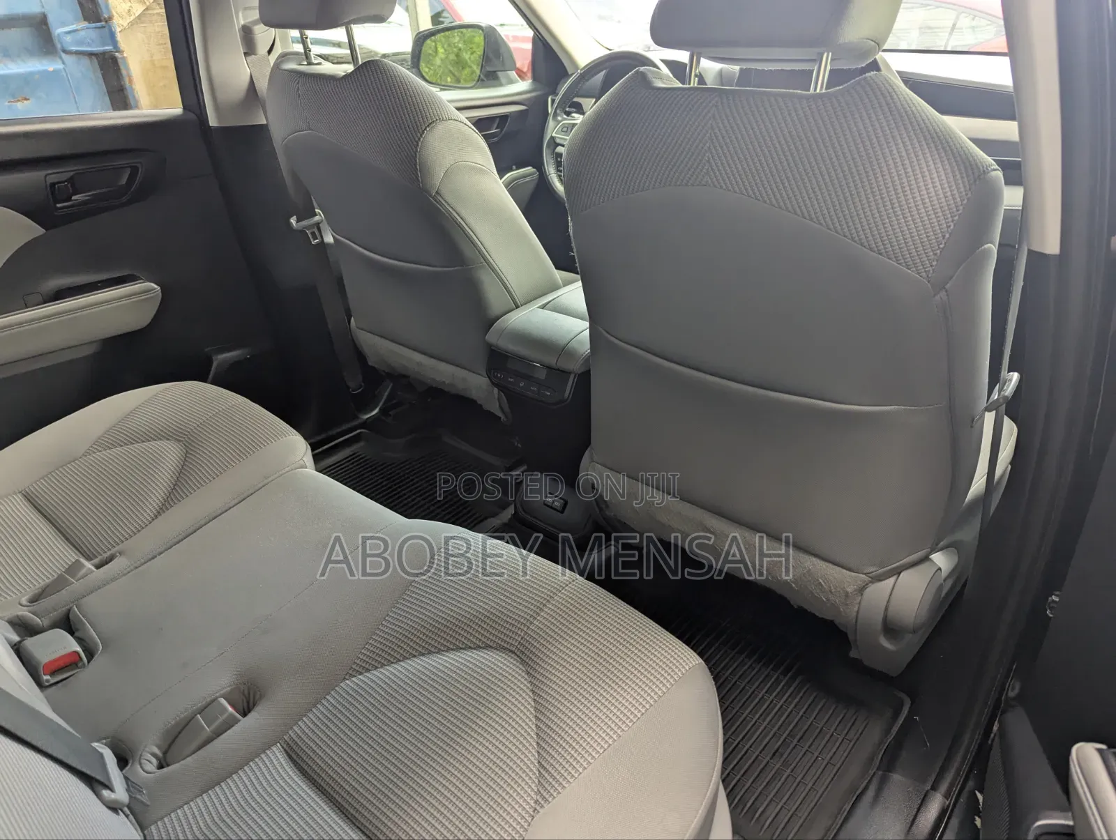 Toyota Highlander LE AWD 2023 Black