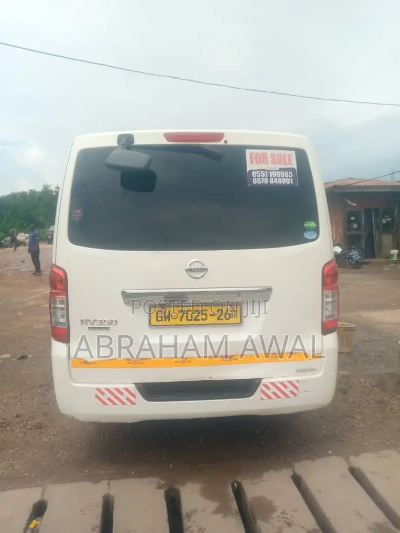Nissan Caravan (Urvan) 2014 White