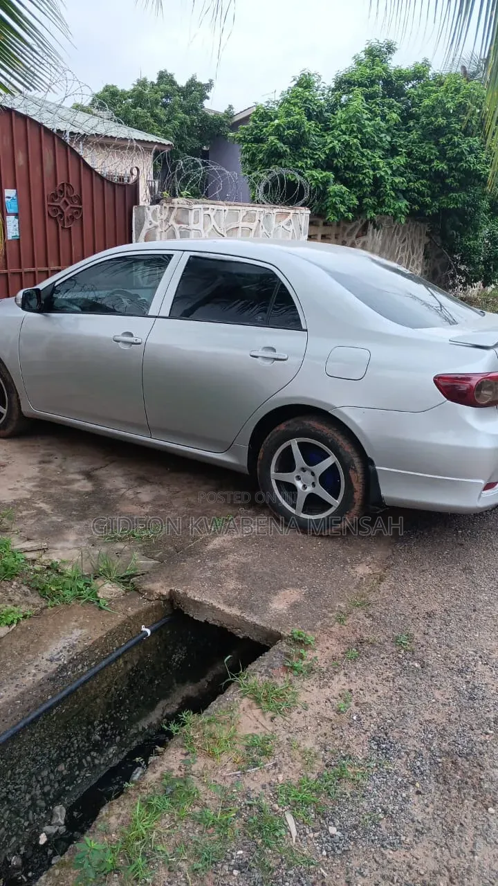 Toyota Corolla 2013 Silver