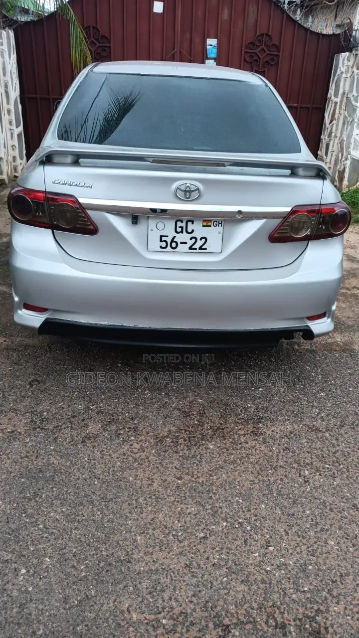 Toyota Corolla 2013 Silver