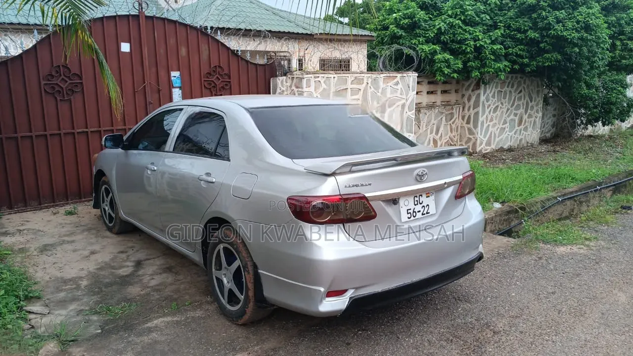 Toyota Corolla 2013 Silver