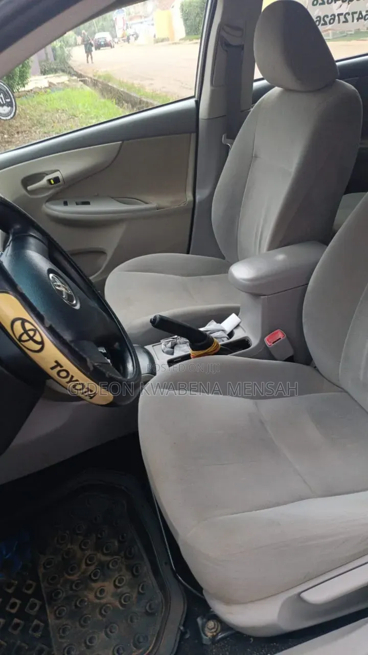 Toyota Corolla 2013 Silver