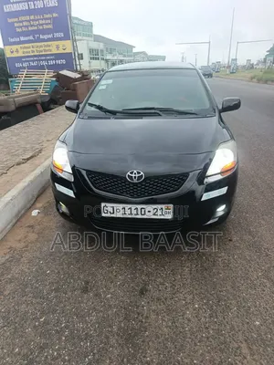 Toyota Yaris 2011 Black