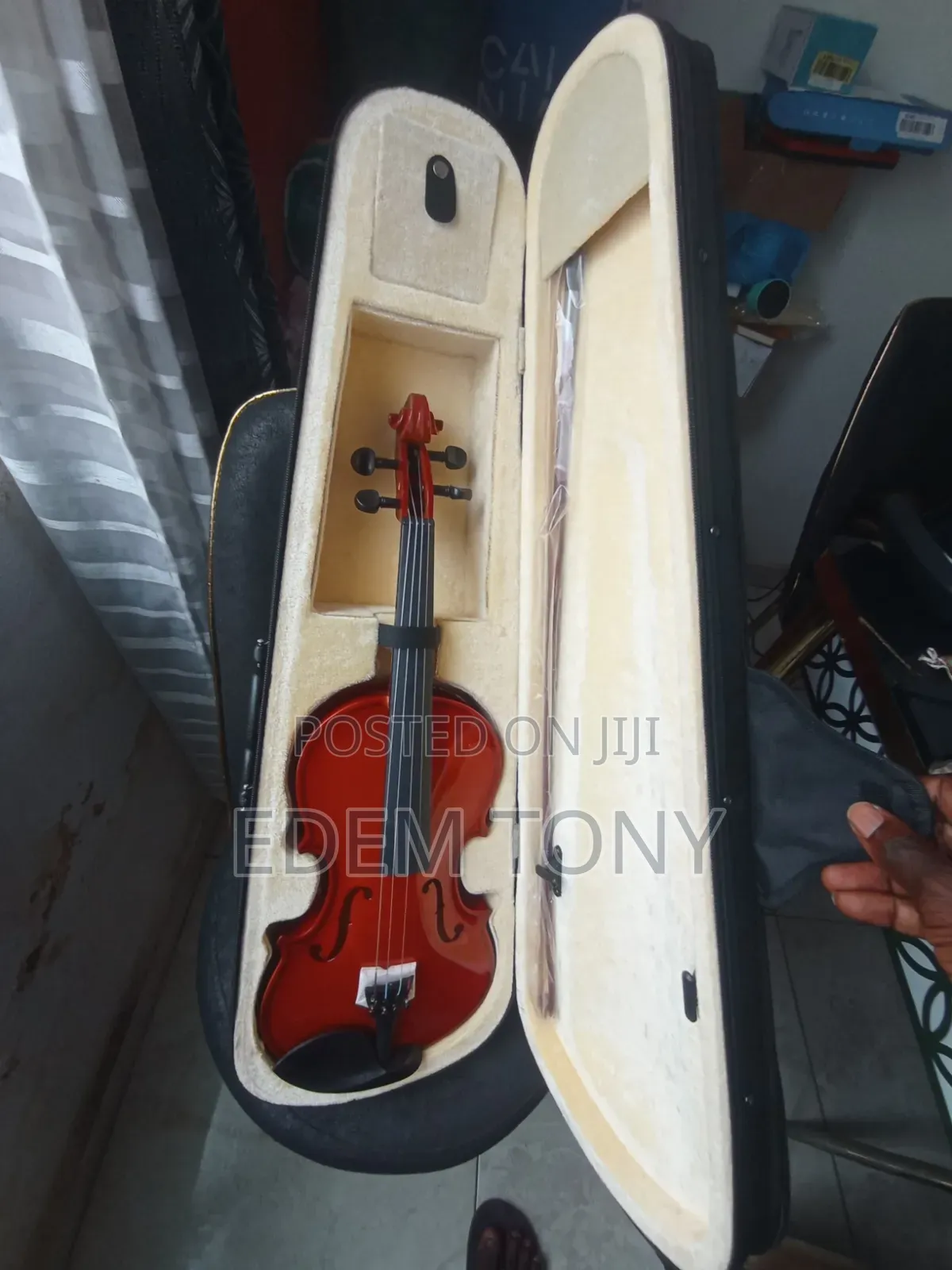 Vhienna Violins- Beginner Violin Set, Available in 4/4