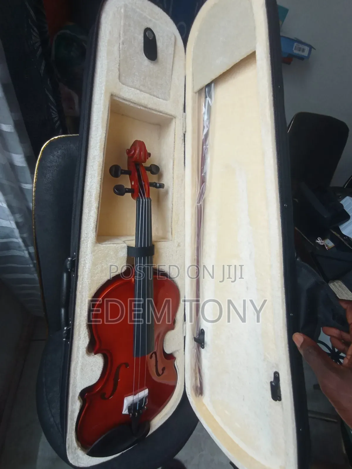 Vhienna Violins- Beginner Violin Set, Available in 4/4