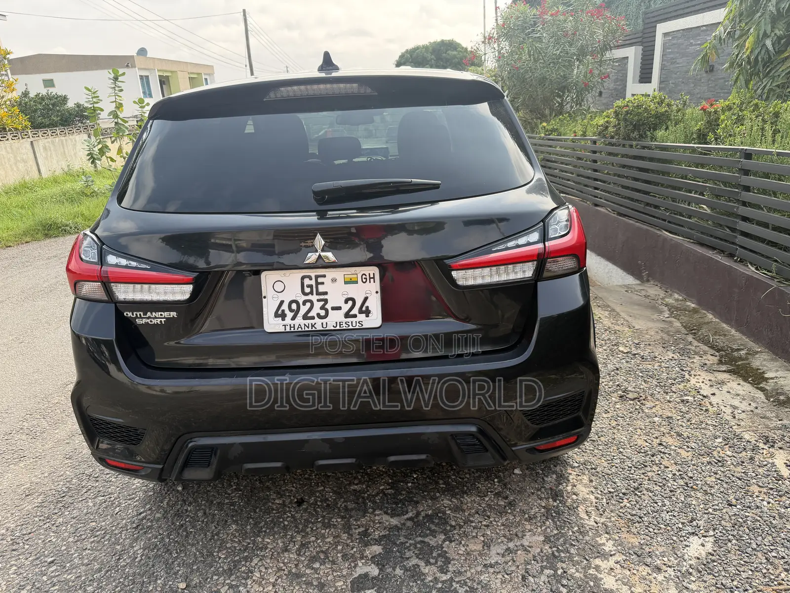 Mitsubishi Outlander 2021 Black