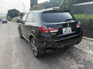 Mitsubishi Outlander 2021 Black