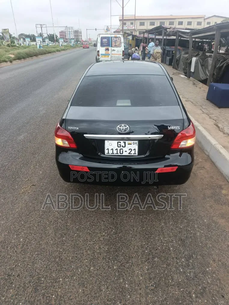 Toyota Yaris 2011 Black