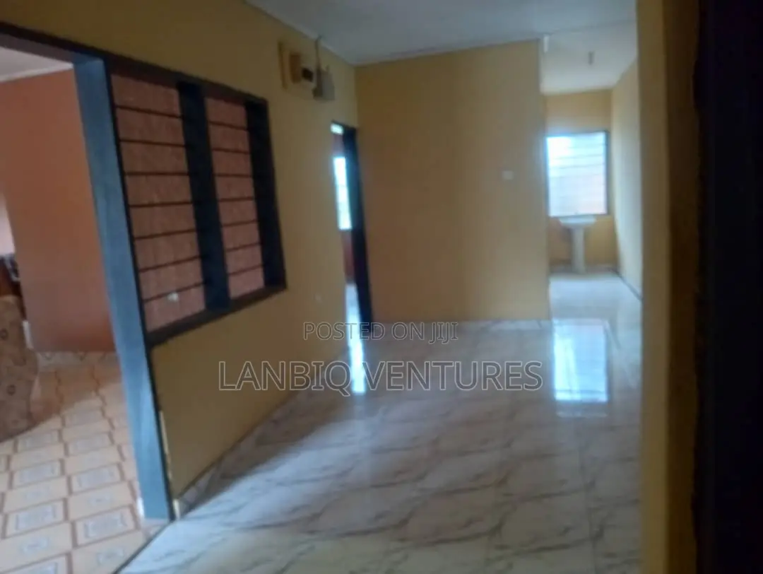 3bdrm House in Lapaz for rent