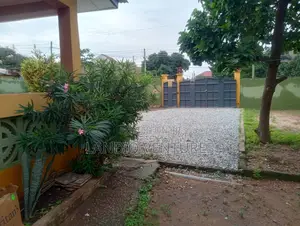 3bdrm House in Lapaz for rent