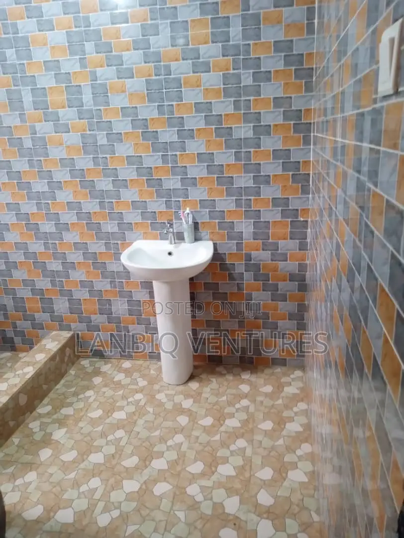 3bdrm House in Lapaz for rent