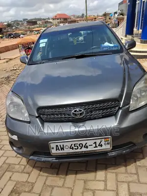 Toyota Matrix XR Hatchback FWD (1.8L 4cyl 4A) 2008 Gray