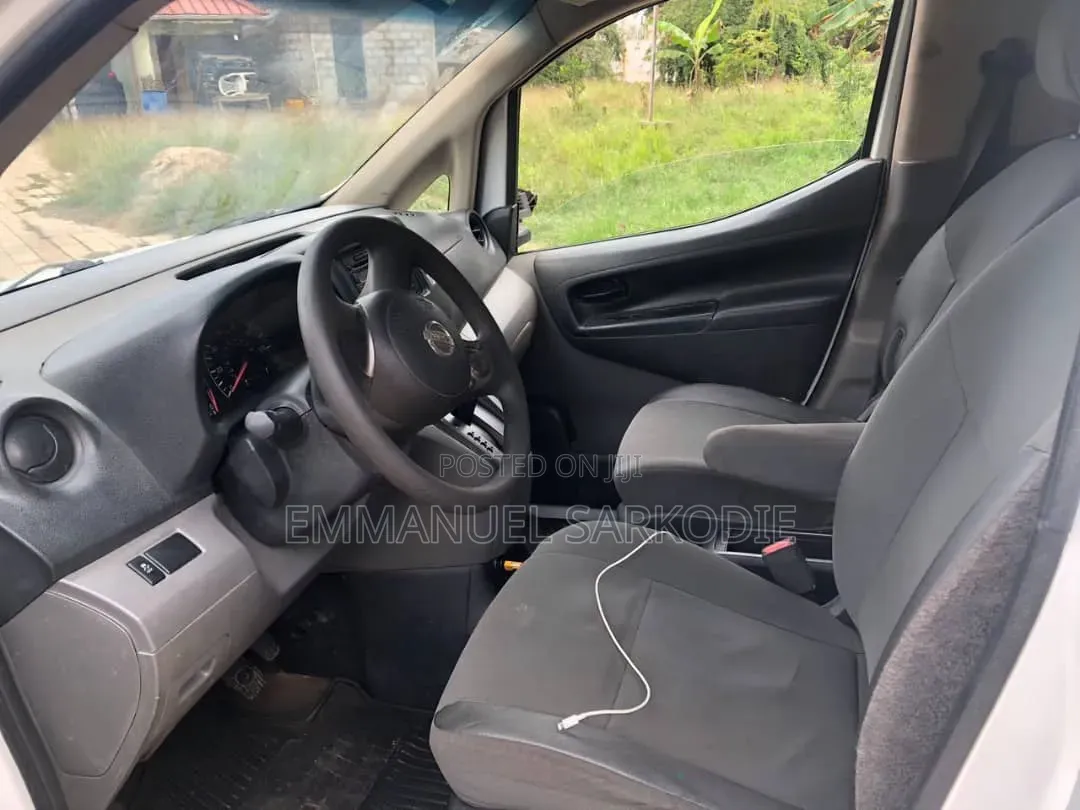 Nissan NV200 2017 White