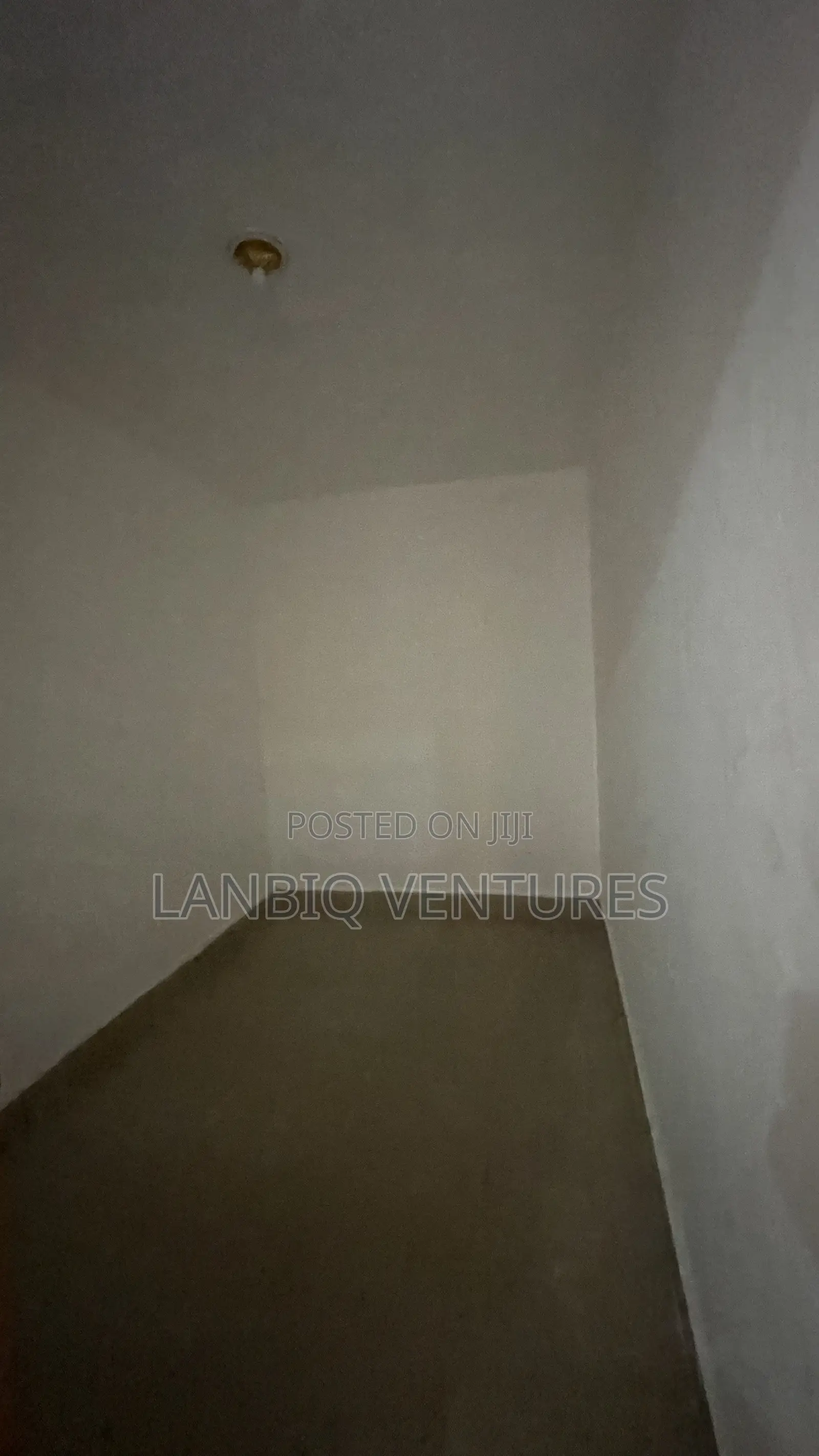 3bdrm Apartment in Awoshie for rent