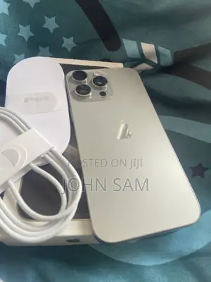 Apple iPhone 16 Pro Max 256 GB Silver