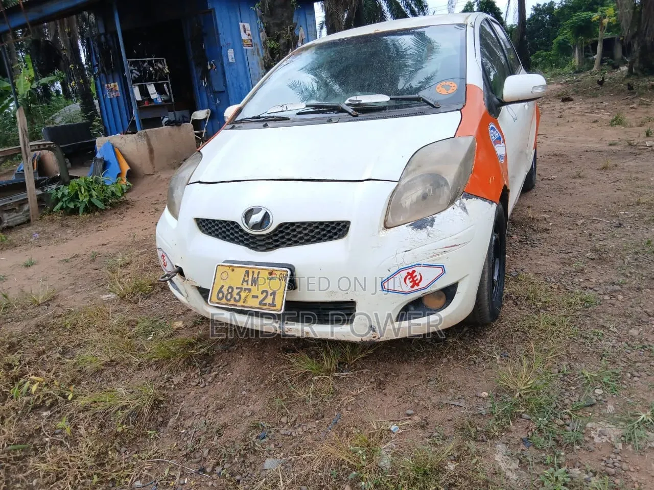 Toyota Vitz 2010 White