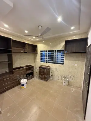 3bdrm House in Pokuase for sale