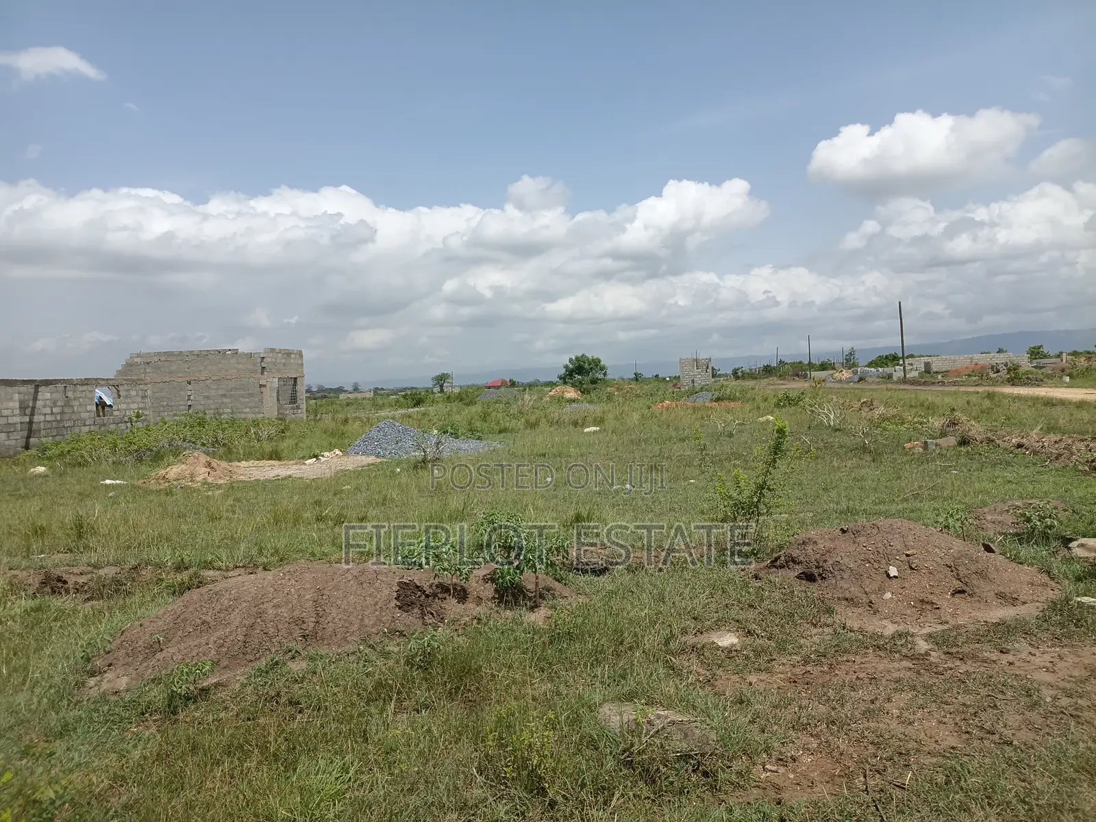 70x100ft Full Plot — Shai Hills, Free Documentation