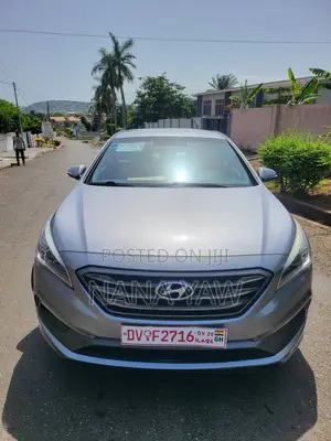 Hyundai Sonata SE 4dr Sedan (2.4L 4cyl 6A) 2015 Burgundy