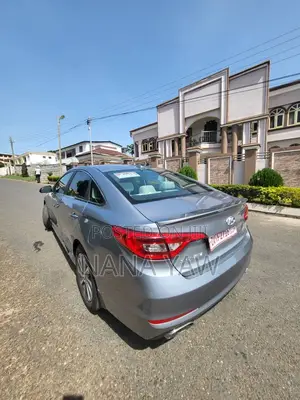 Hyundai Sonata SE 4dr Sedan (2.4L 4cyl 6A) 2015 Burgundy
