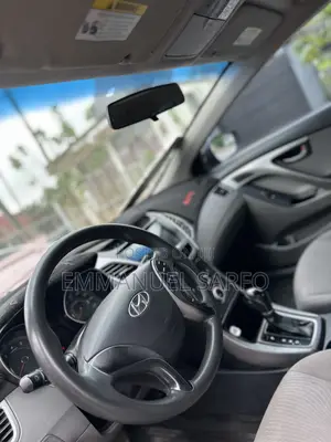 Hyundai Elantra SE 4dr Sedan (1.8L 4cyl 6A) 2015 Red