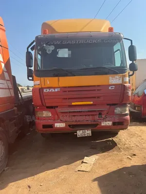 Rear-Loading Garbage Compactor Truck