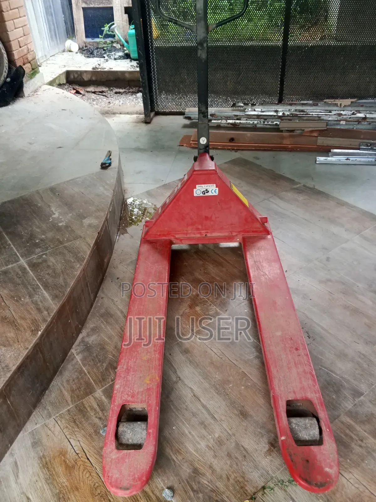 2.5 Tonne Pallet Truck