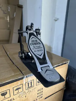 Iron Cobra D-900 Bass Drum Pedal