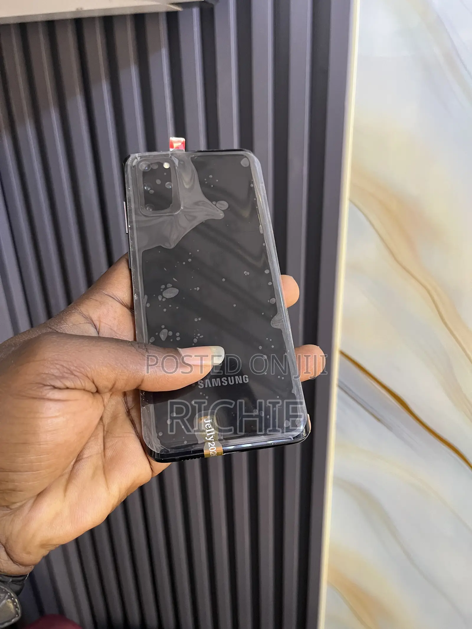 New Samsung Galaxy S20+ 5G 128 GB Black