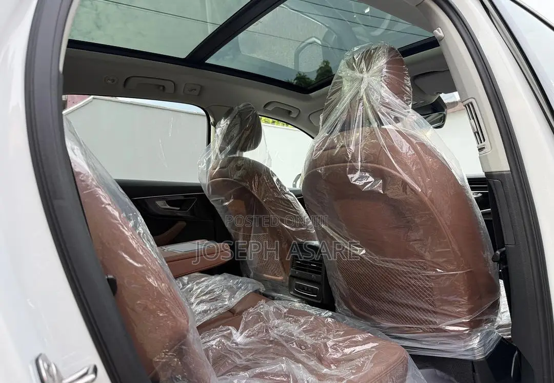 Audi Q7 2024 White