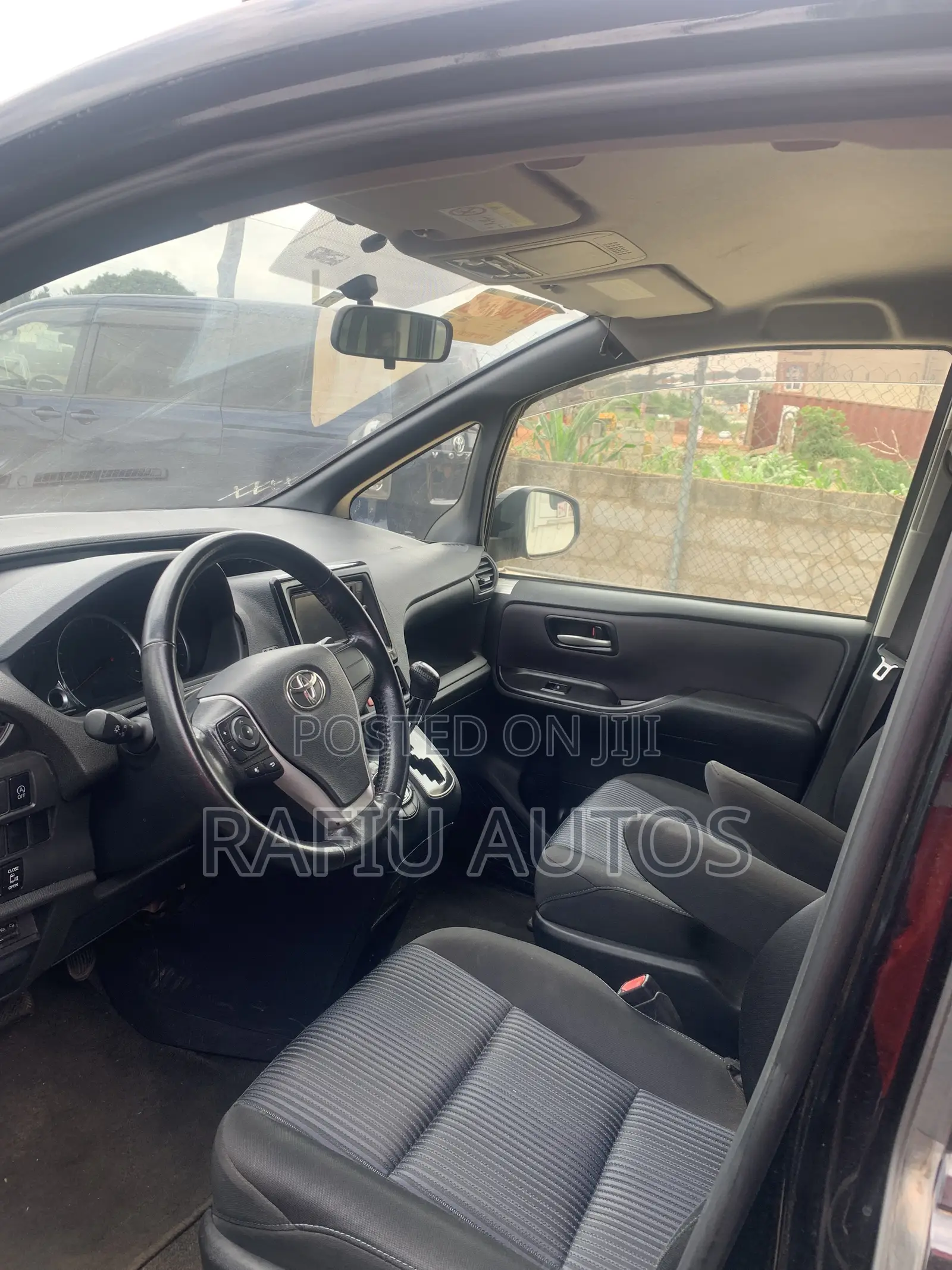 Toyota Voxy 2014 Black