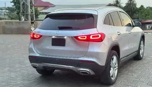 Mercedes-Benz GLA 250 2021