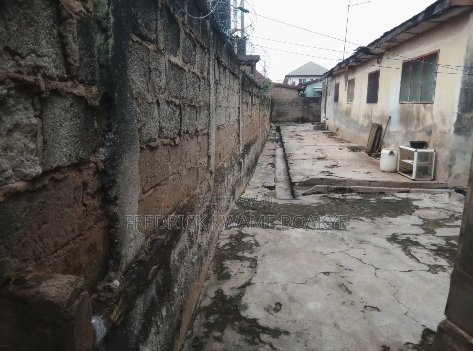 Plot of Land for Sale at Santasi