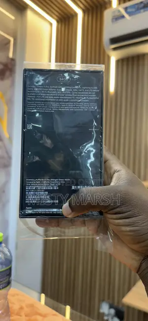 New Apple iPhone 11 Pro 64 GB Green
