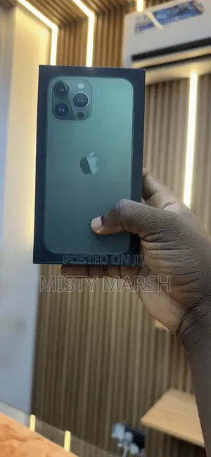 New Apple iPhone 13 Pro 256 GB Green