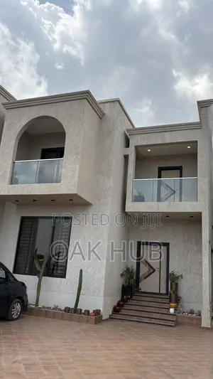Luxury 4 Bedroom Apartment for Long and Short Stays