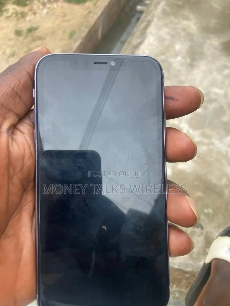 New Apple iPhone 11 64 GB Purple