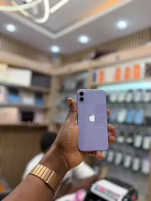 New Apple iPhone 11 64 GB Purple