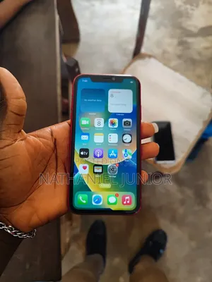 Apple iPhone 11 64 GB Red
