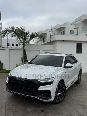 Audi Q8 2021 White