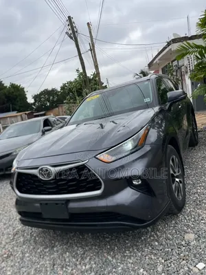 Toyota Highlander 2022 Gray