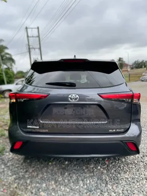 Toyota Highlander 2022 Gray