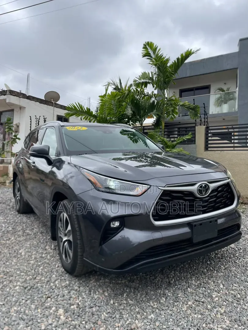 Toyota Highlander 2022 Gray