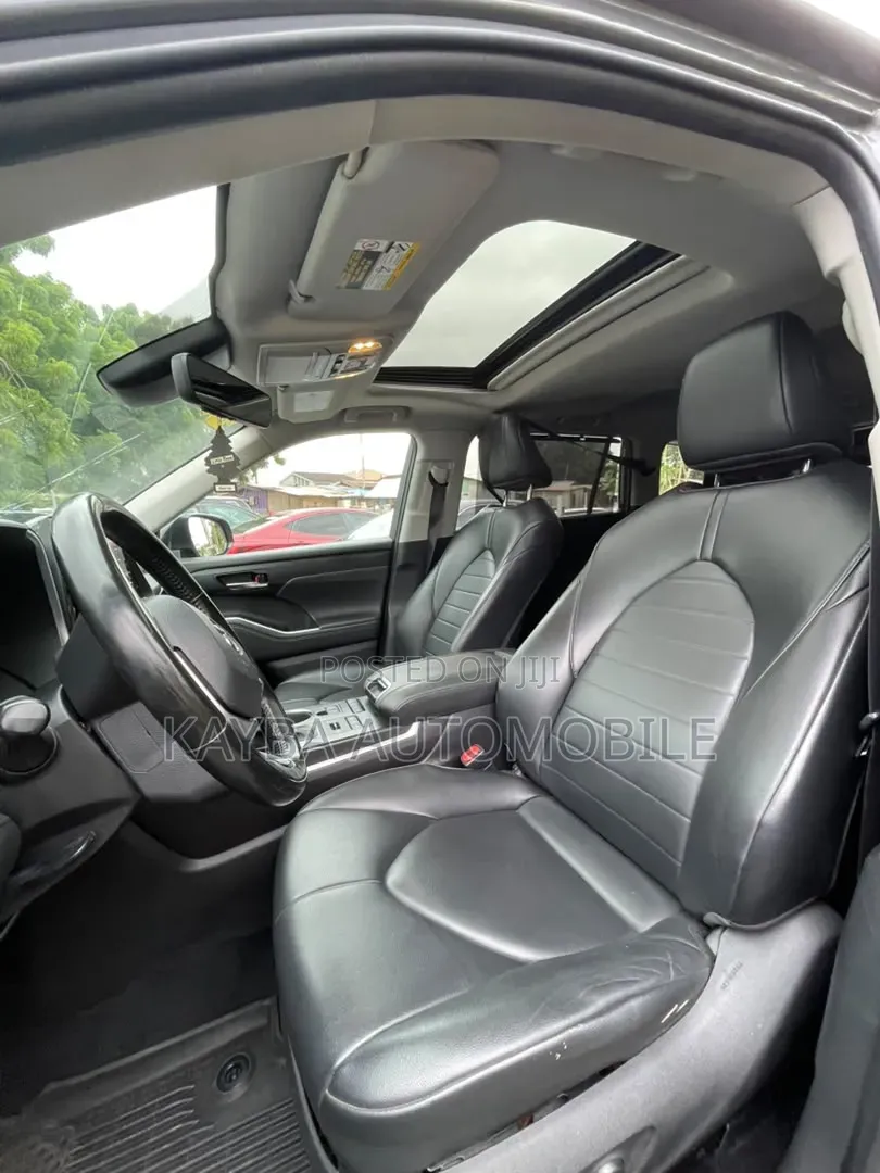 Toyota Highlander 2022 Gray